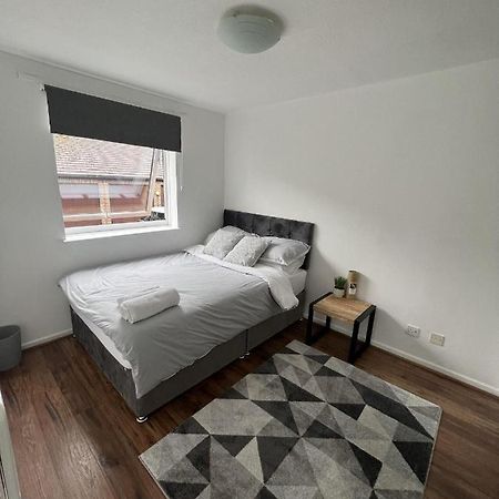 Canary Wharf Haven - Spacious & Homely Entire 1 Bedroom Flat Λονδίνο Εξωτερικό φωτογραφία